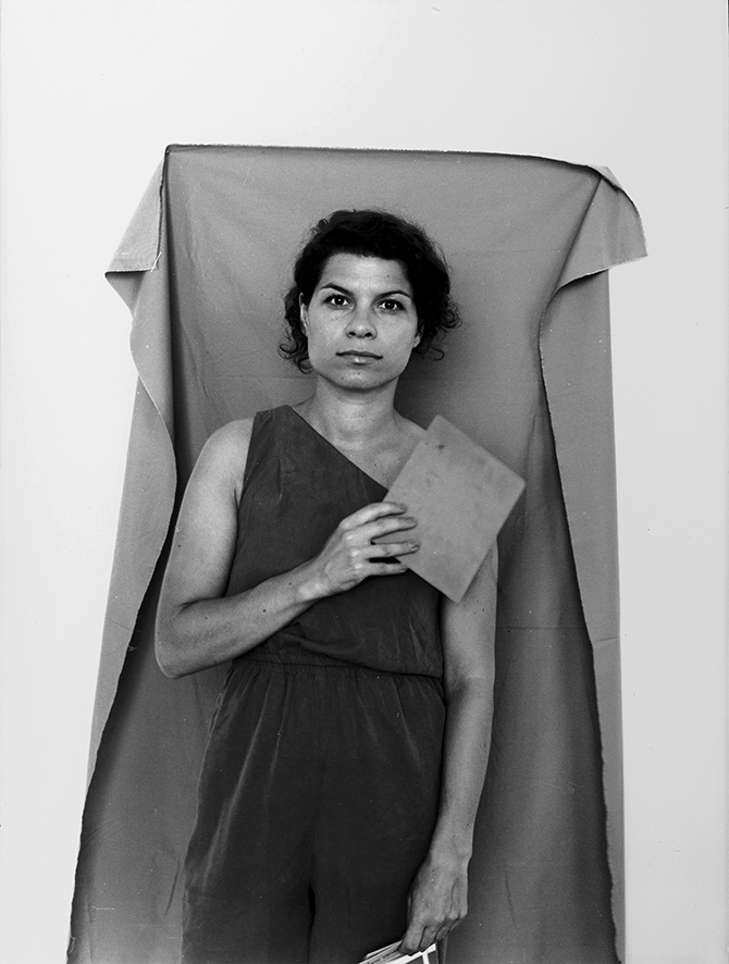 Selbstportrait mit Graukarte, 2014